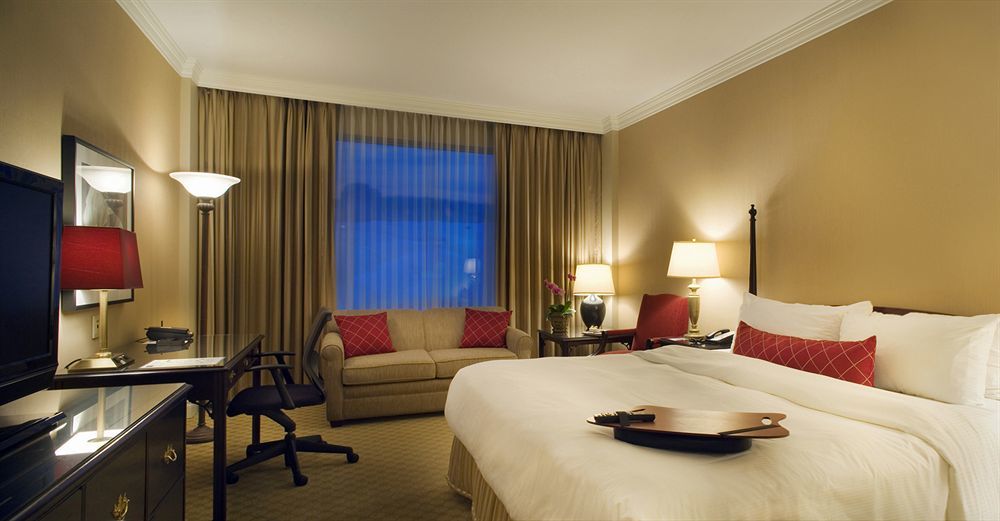 Georgian Court Hotel, Worldhotels Elite Vancouver Exterior photo